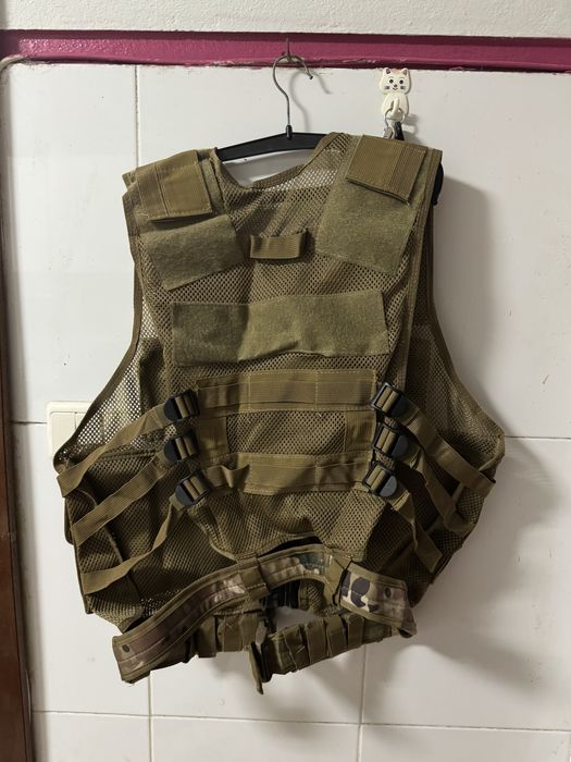 Colete camiflado Novo.