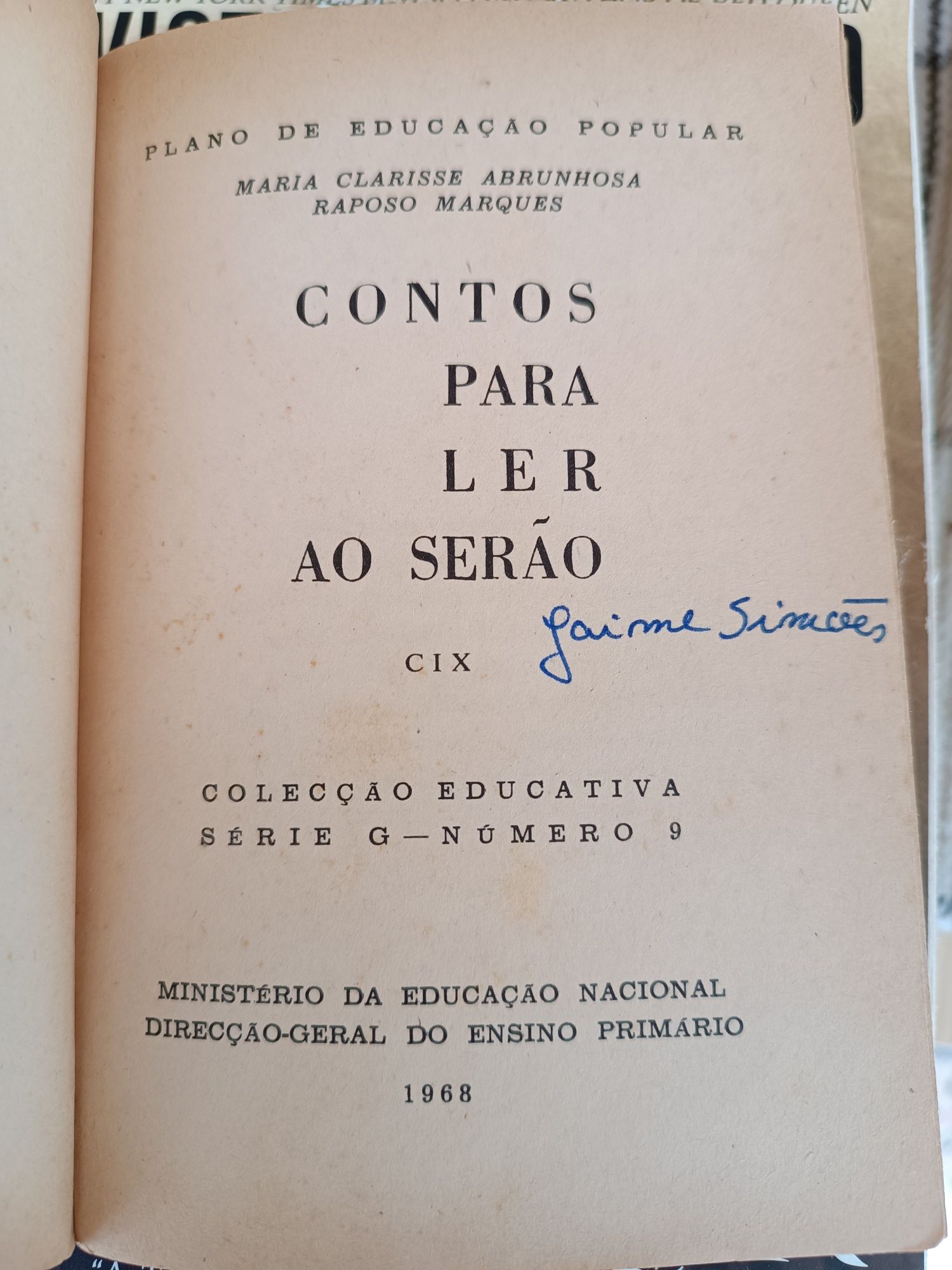 Livro Contos ao Serão - 1968 - Raro