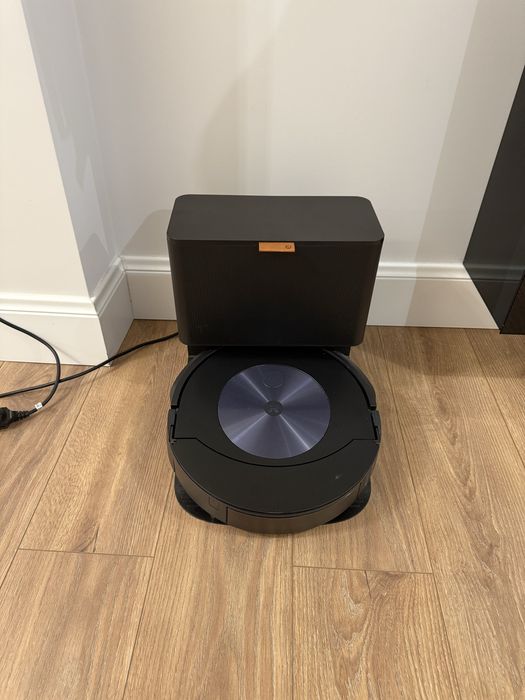 IRobot J7 + , sprzedam