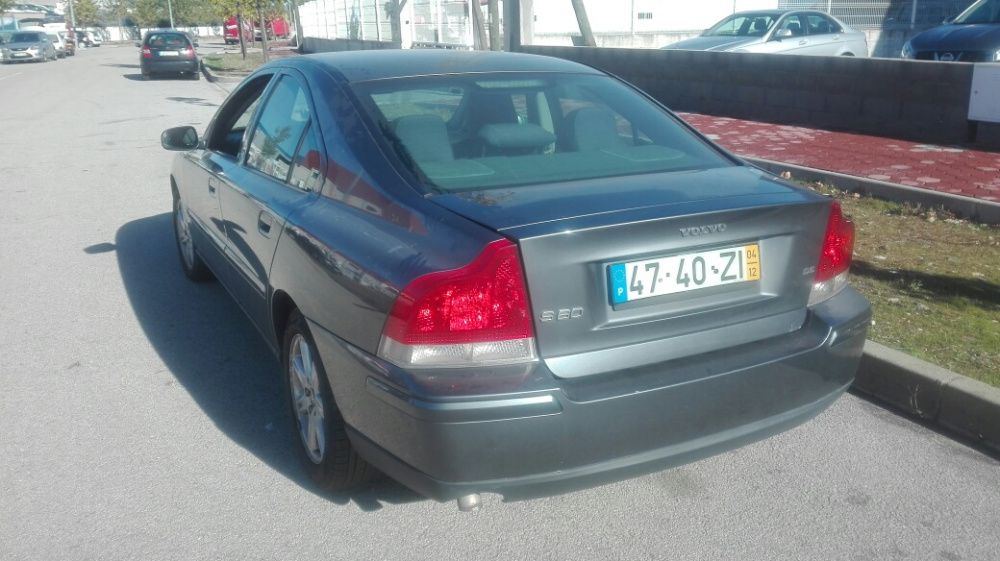 Volvo S60 D5 2004