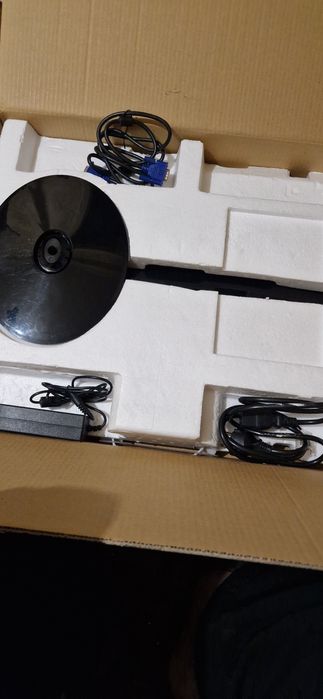 Монітор lg 21'5 діагональ