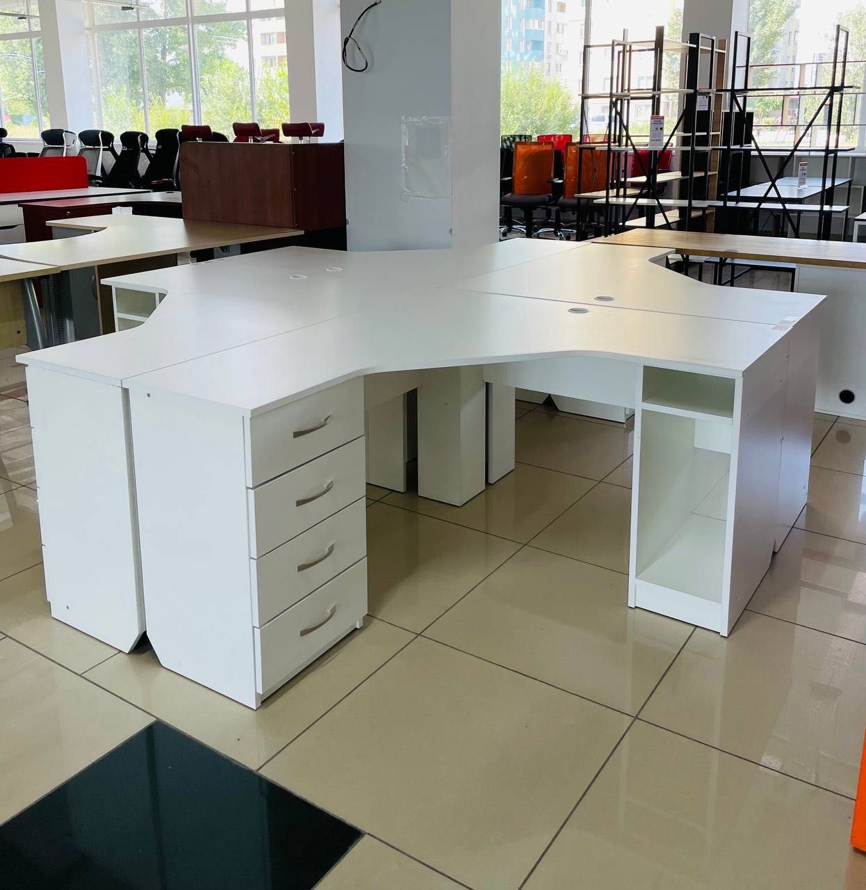 РАСПРОДАЖА офисной мебели столы столи руководителя loft письменные