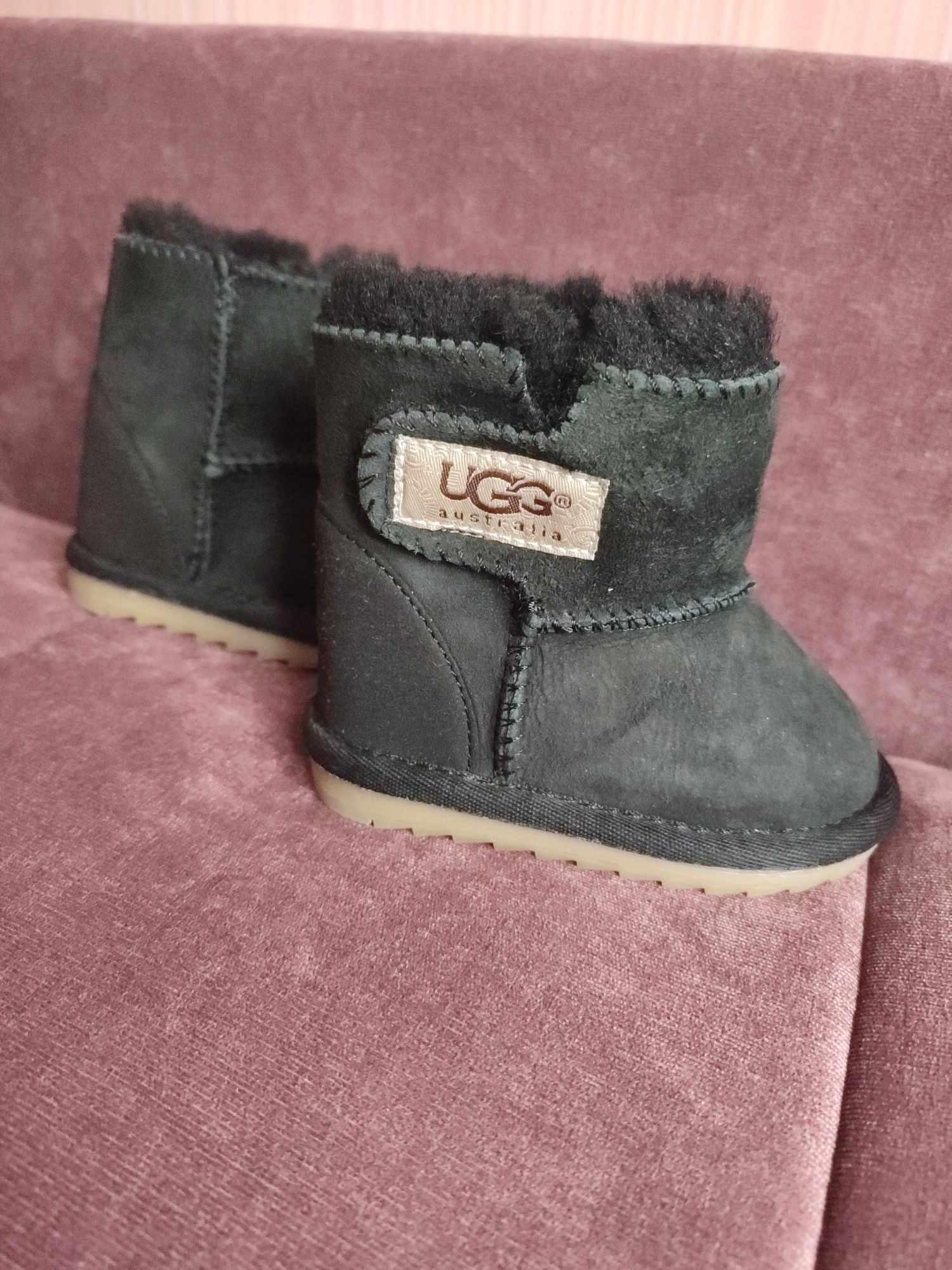 Ugg Australia  уггі натуральні дитячі, нові