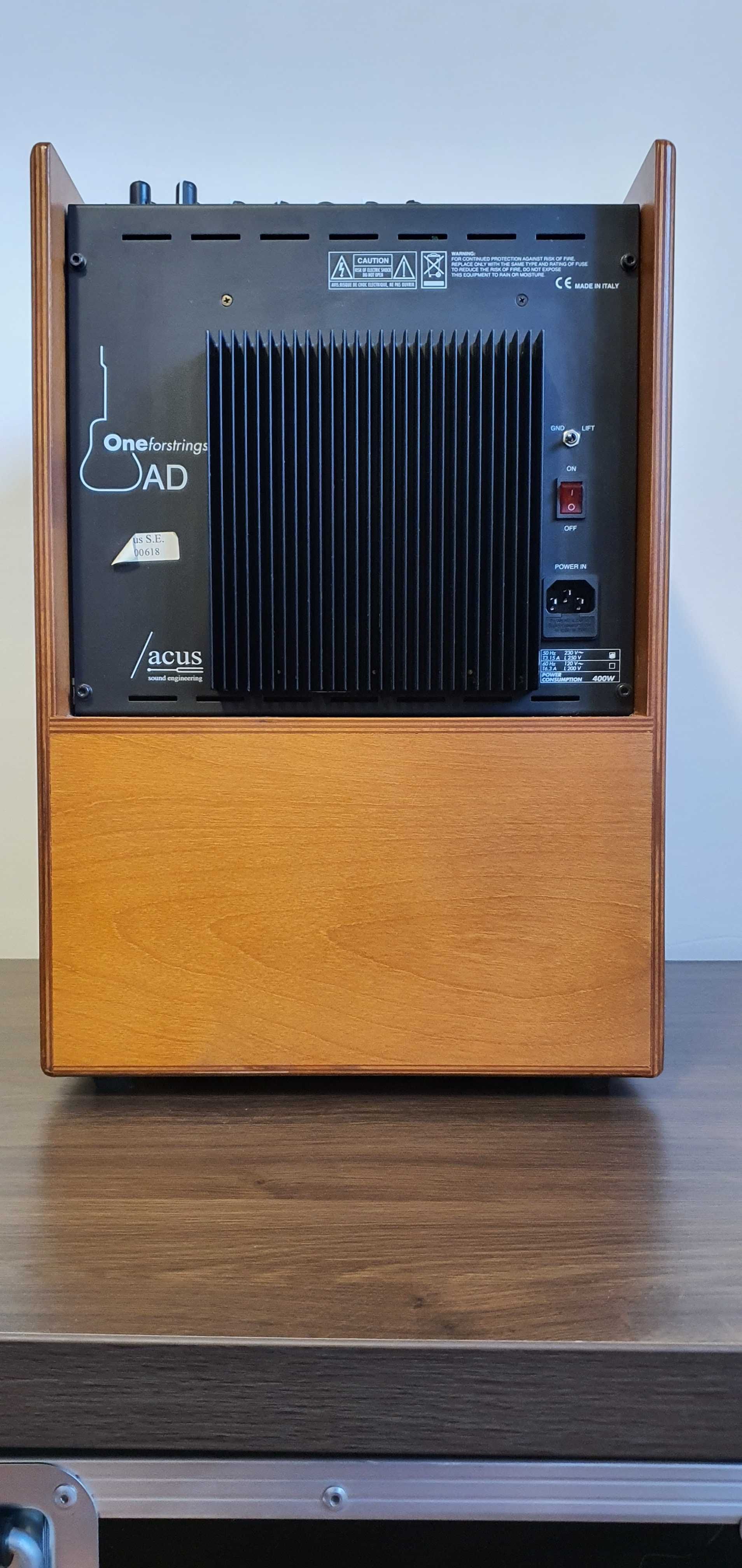 Wzmacniacz do instrumentów akustycznych.