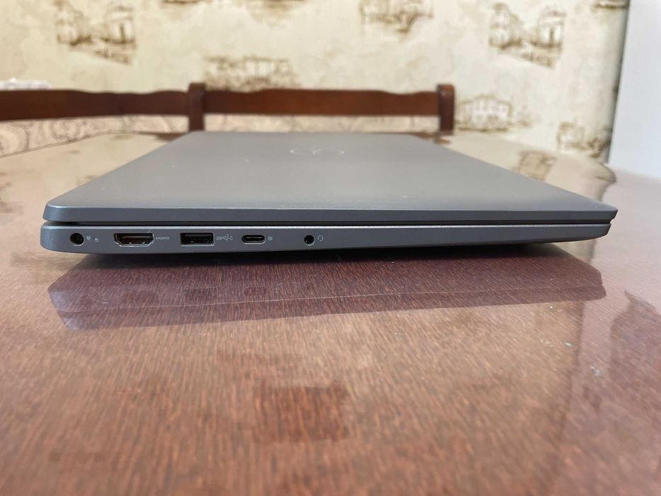 Ноутбук 15" FHD Dell Latitude 3550 (Ultra 5 135U/16/256/Intel iris xe)
