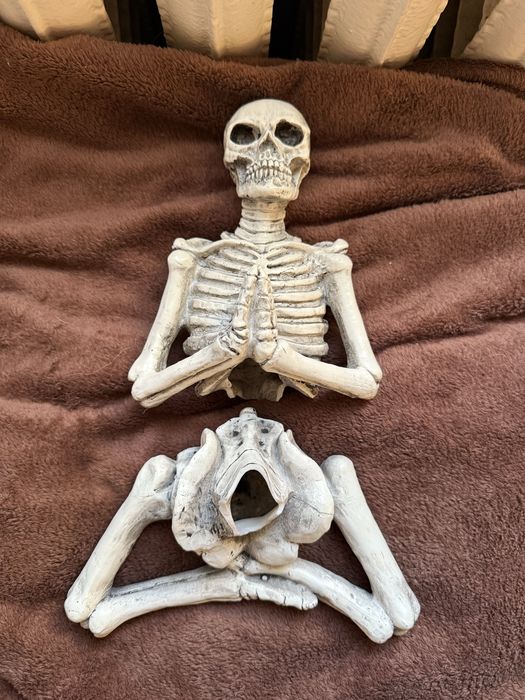 Продам статую череп