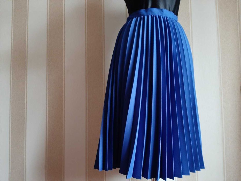 Спідниця міді, демі, плісе.