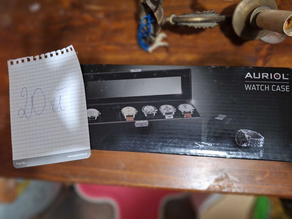 Nowe etui skrzynka pudełko na kilka zegarków
