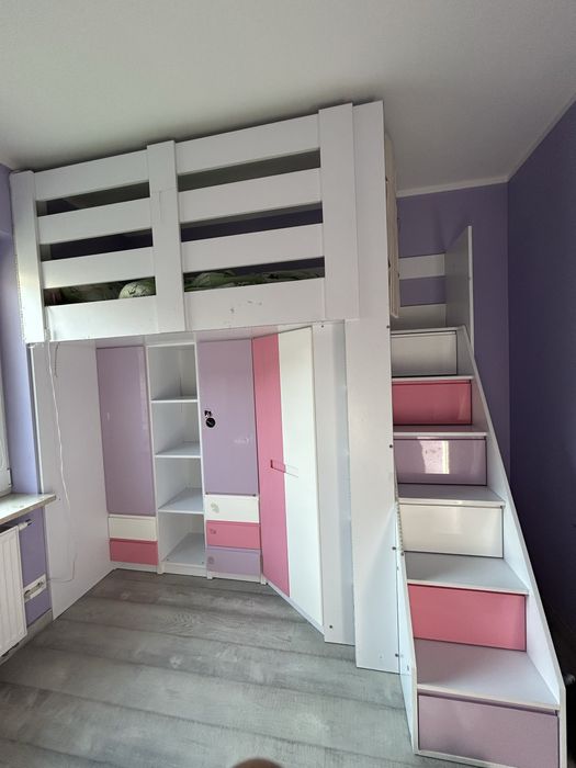 Witam jest takie lozko i szafka