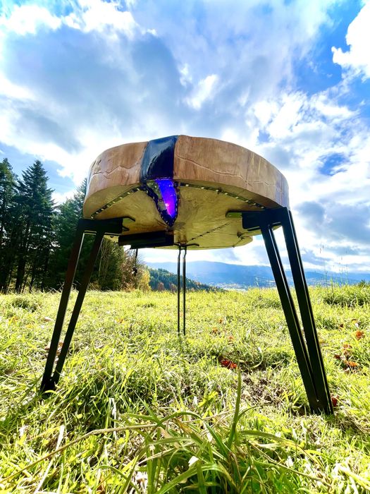 Unikalny stolik kawowy z żywicą epoksydową. Leciwy buk +LED RGB DESIGN