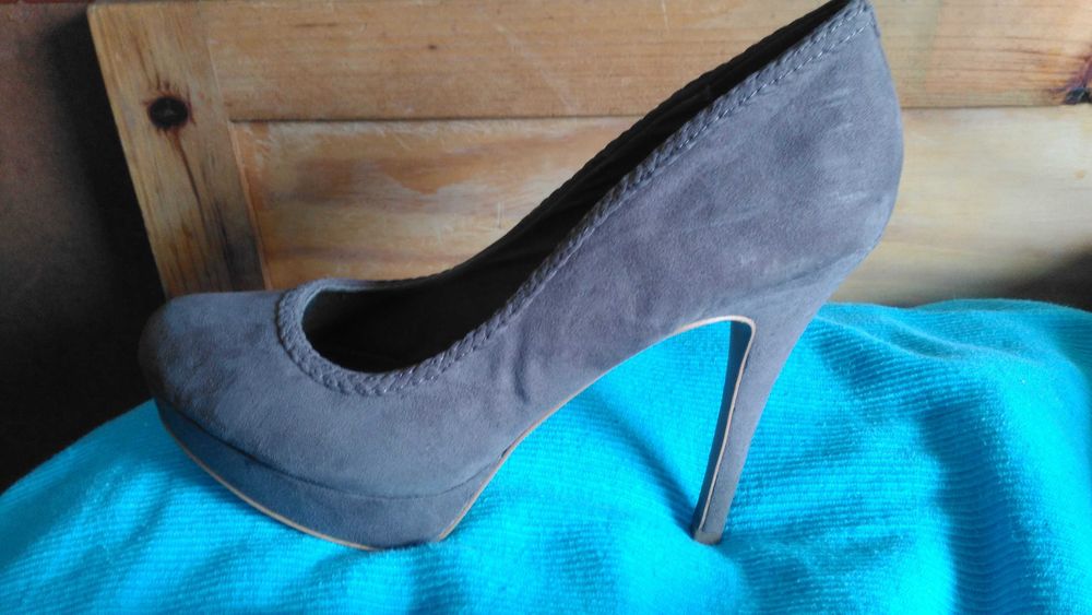 Salto alto Stradivarius