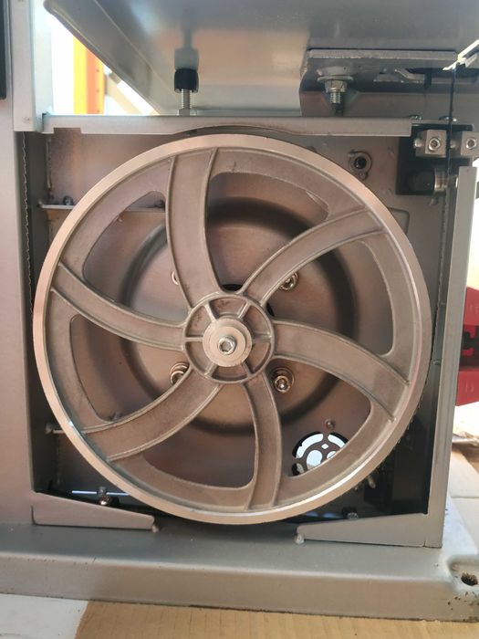 Ленточная пила Einhell TC-SB 200/1