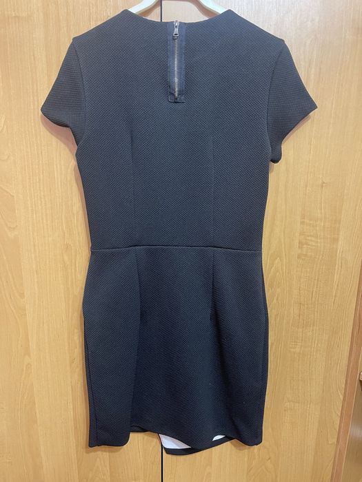 Чорна сукня