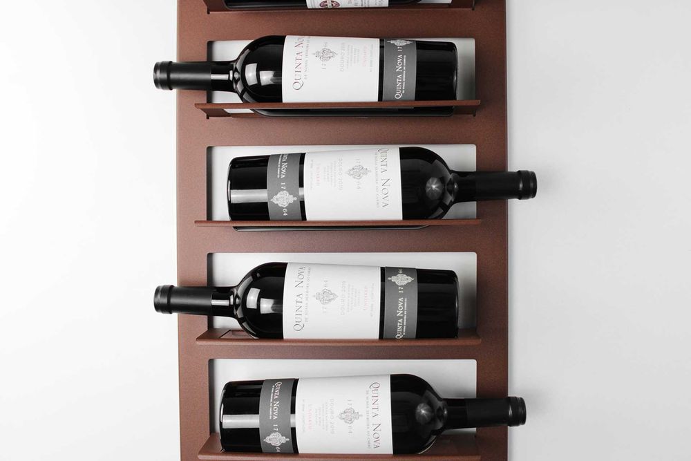 Garrafeira de Parede para 9 Garrafas