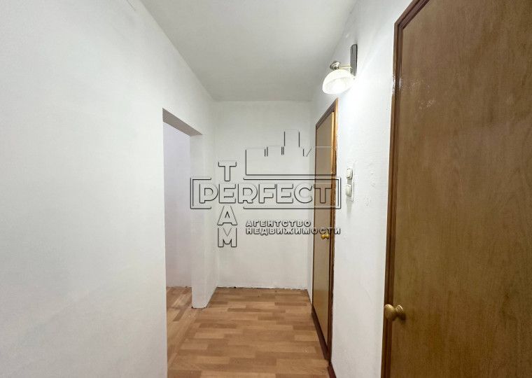 Продаж 2к квартири Машинобудівна 21 / Машиностроительная 21