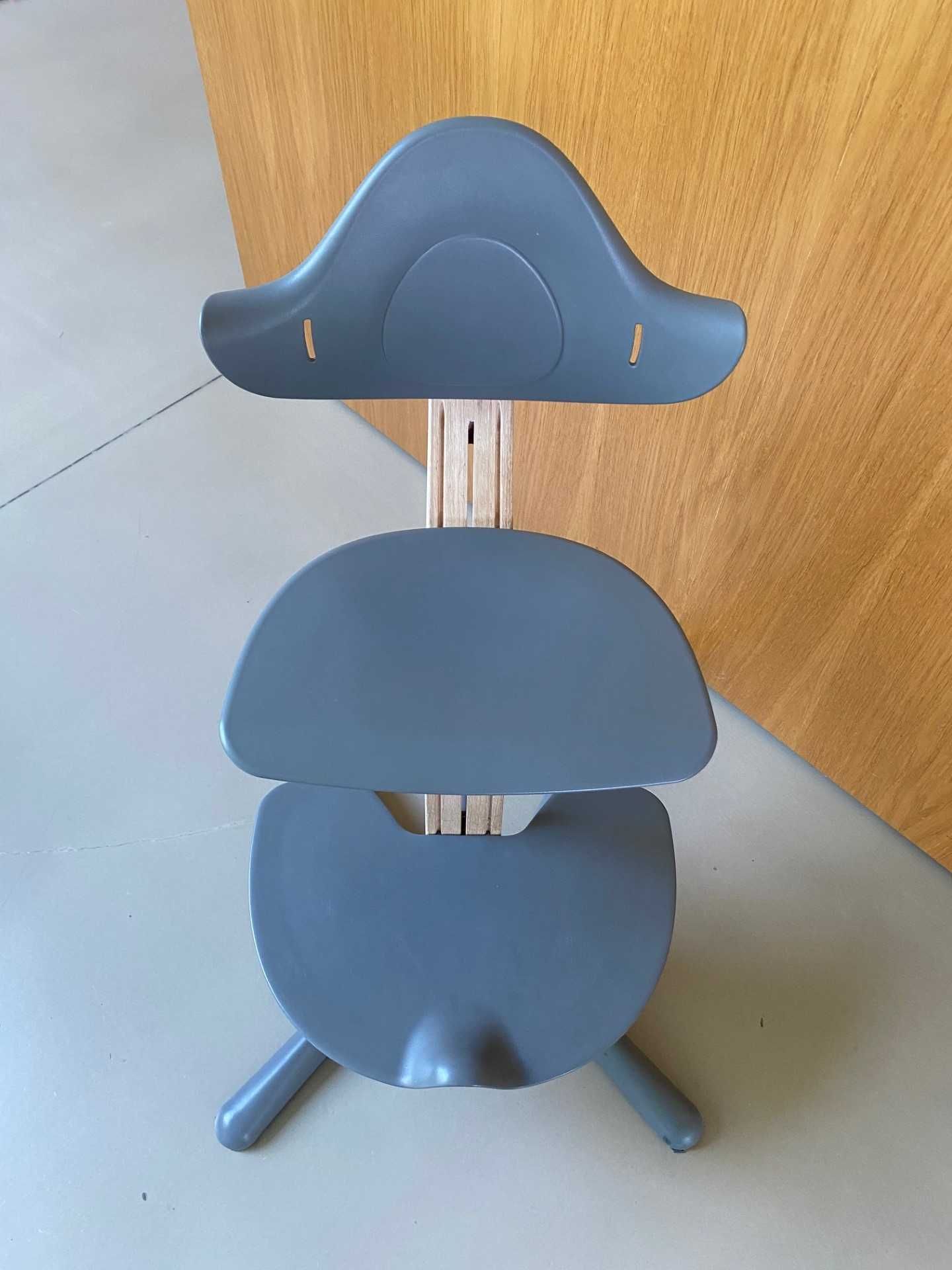 krzesło ergonomiczne dla dziecka NOMI