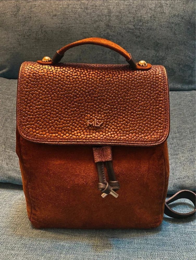Mochila em pele MLV