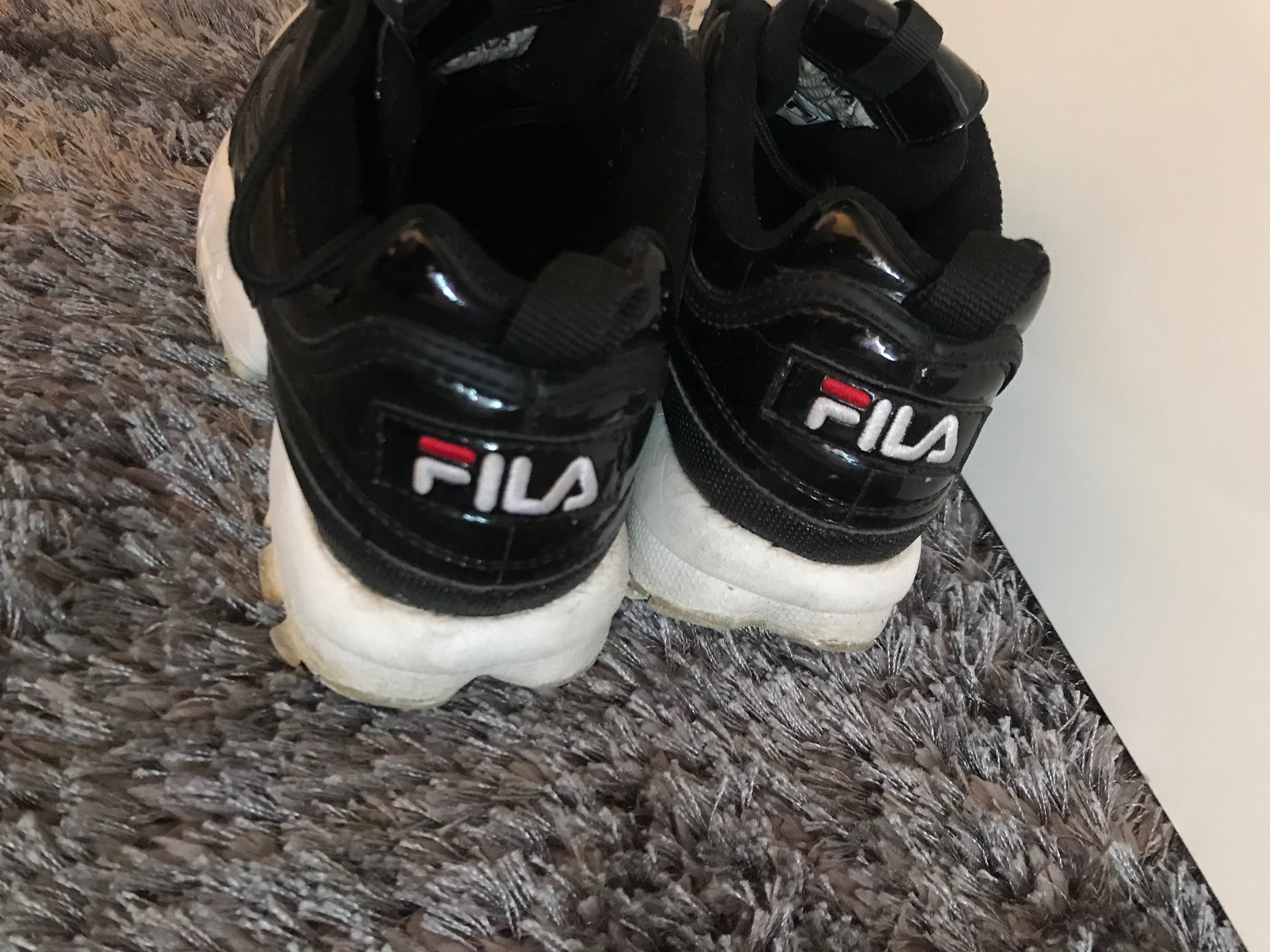 Buty damskie sportowe sneakersy Fila czarne rozmiar 37