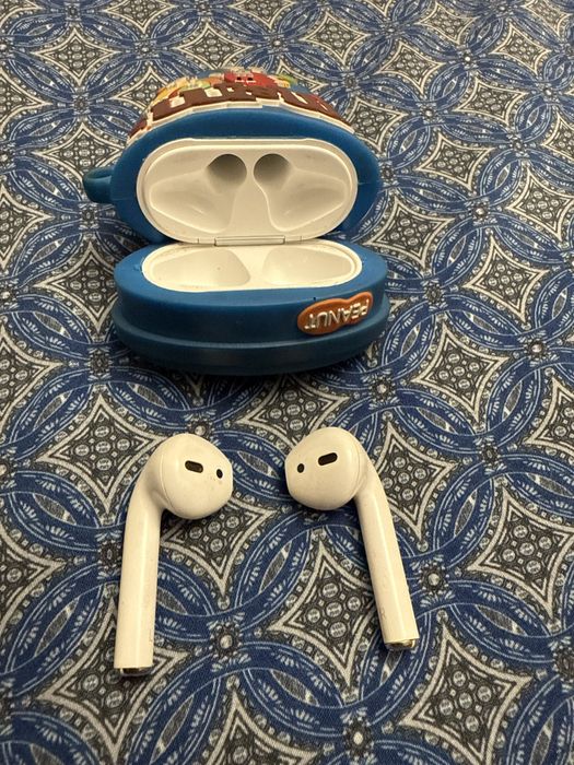 AirPods 2 (2019) б/у