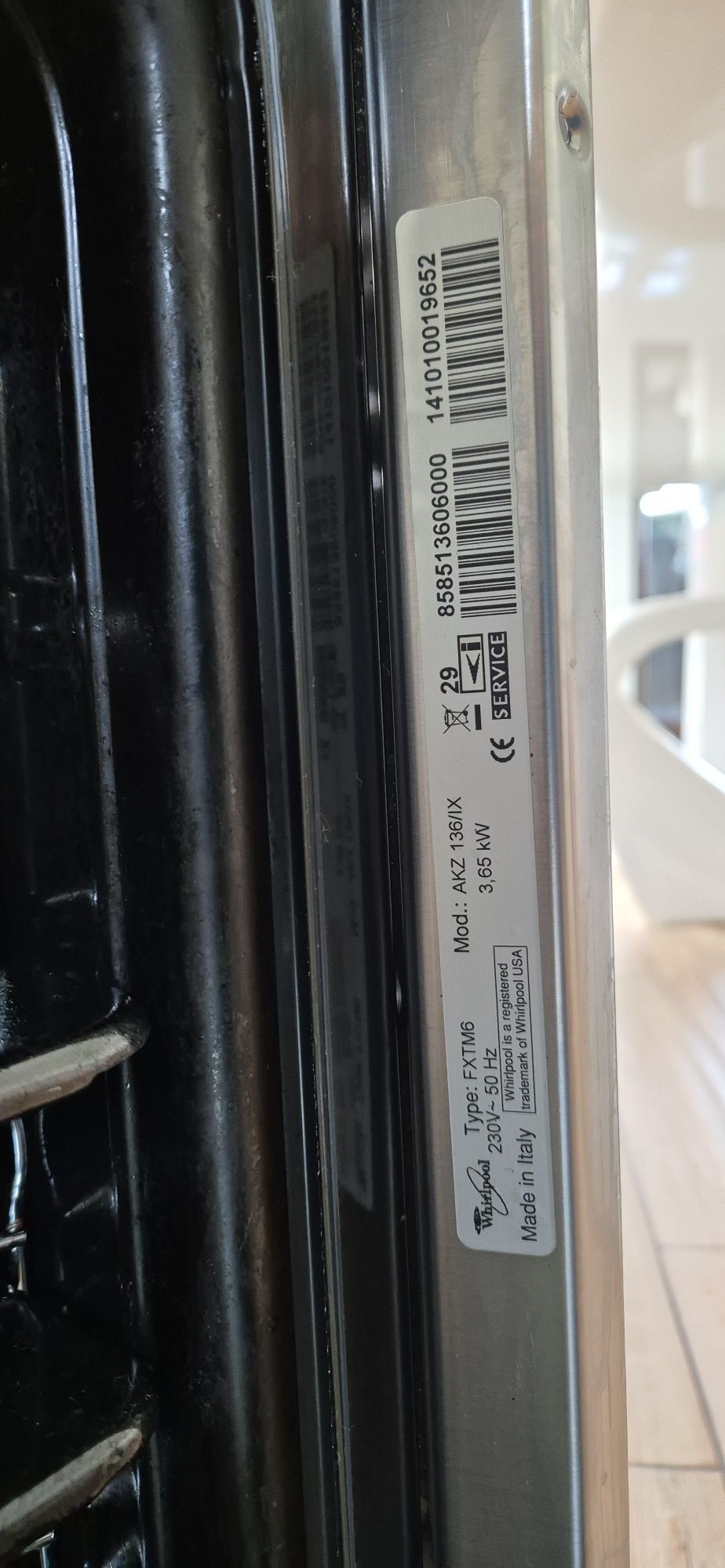 Piekarnik elektryczny do zabudowy Whirlpool AKZ 136/IX