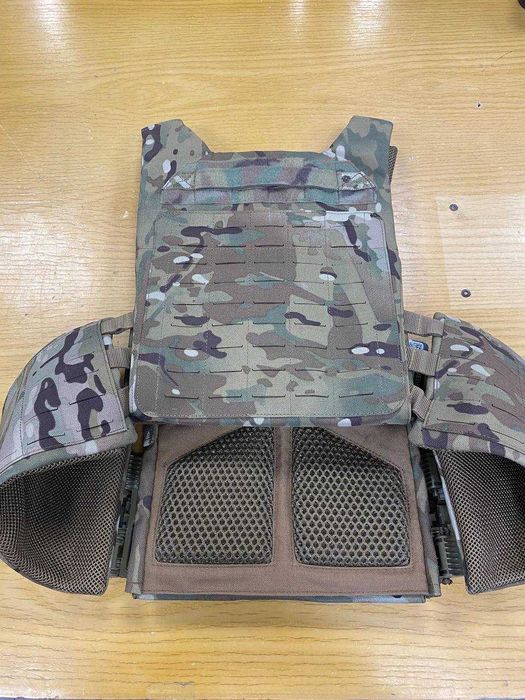 Плитоноска Stryker 15х30 (закритого типу) Мультикам