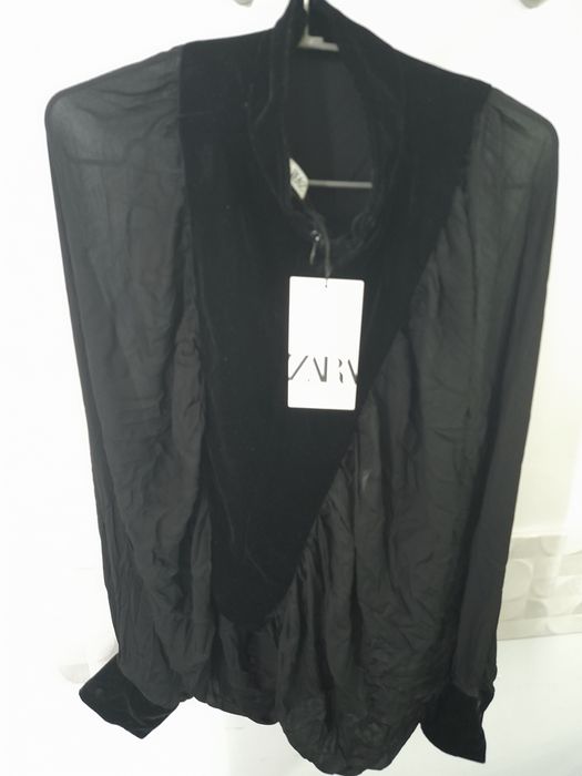 Blusa Veludo Manga Morcego