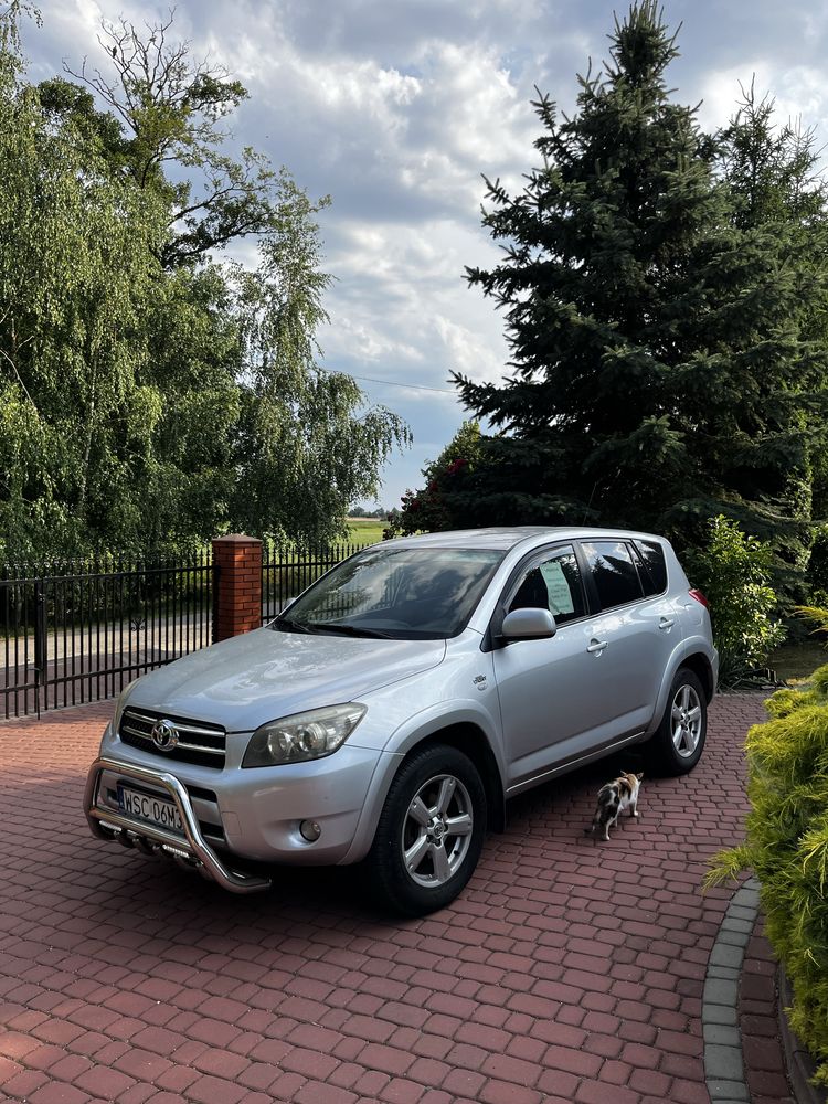 Toyota RAV4 2.2 177km • Manual • 2007 • Po konserwacji • nowy dwumas