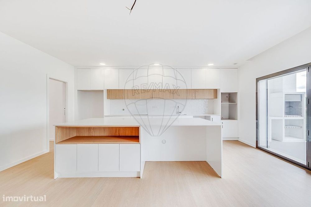 Moradia T4 para venda