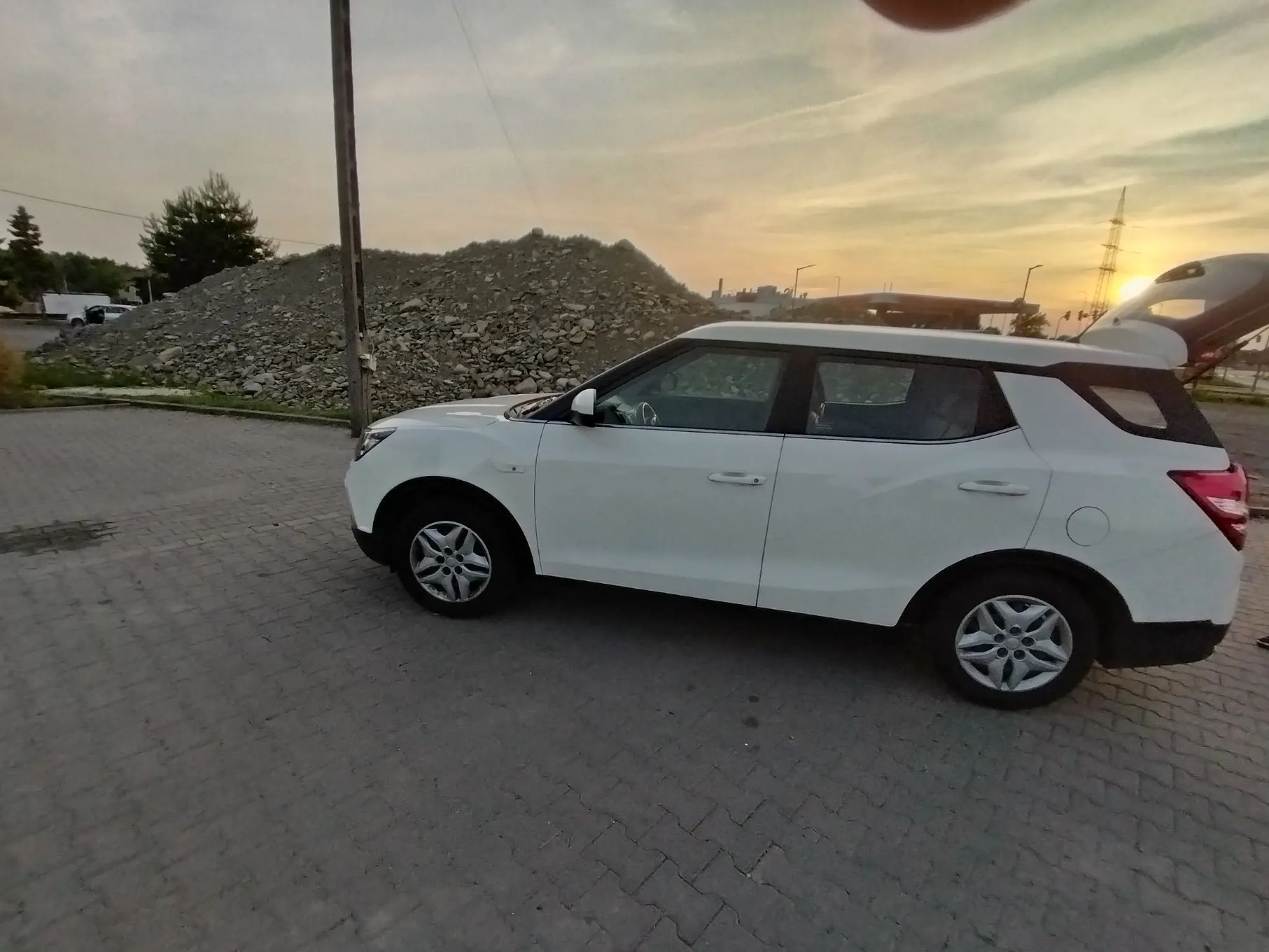 SsangYong/KGM XLV Ssanyong osobowe