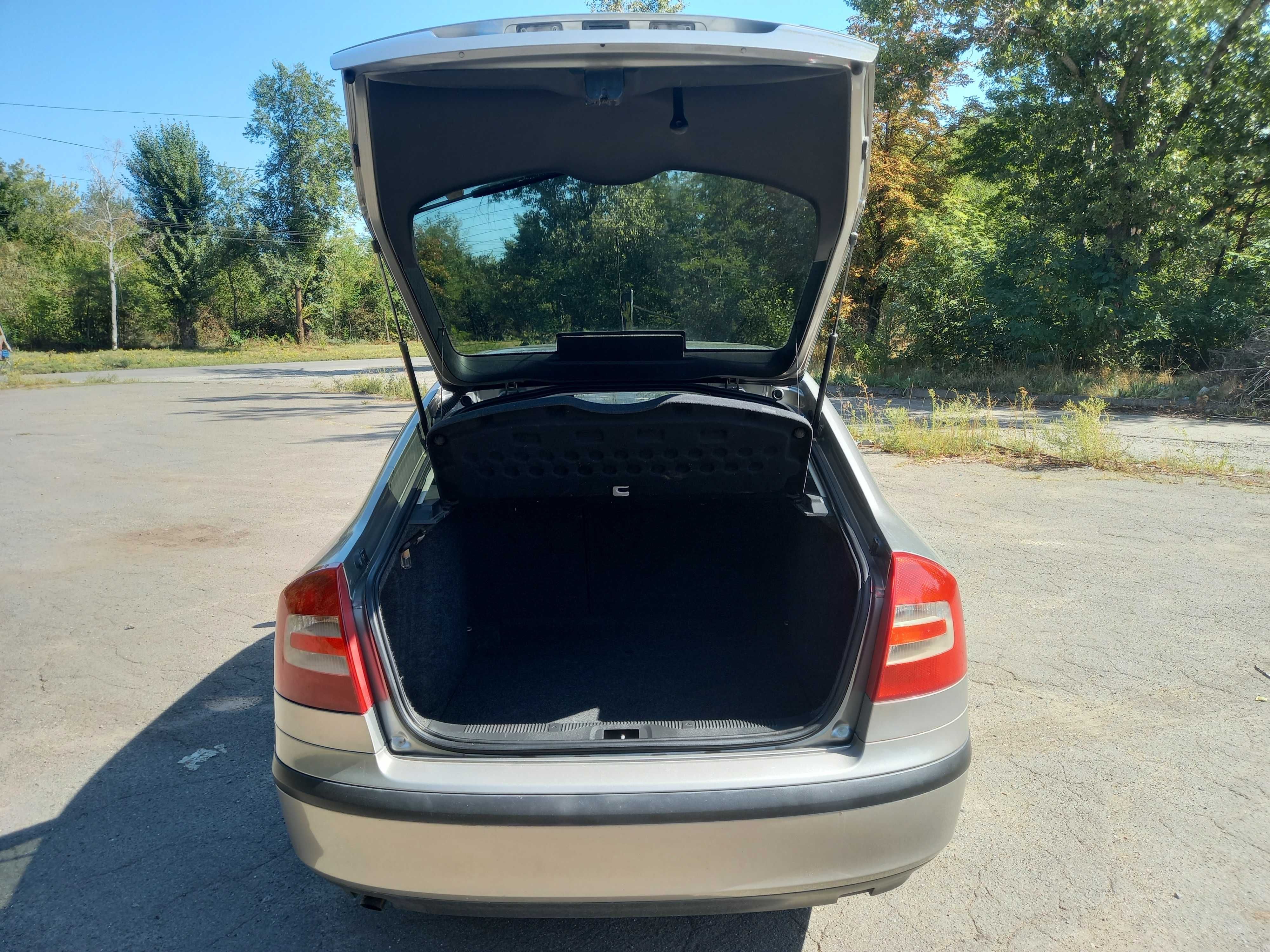 Шкода А5 2008 1.6 MPI Газ/Бензин