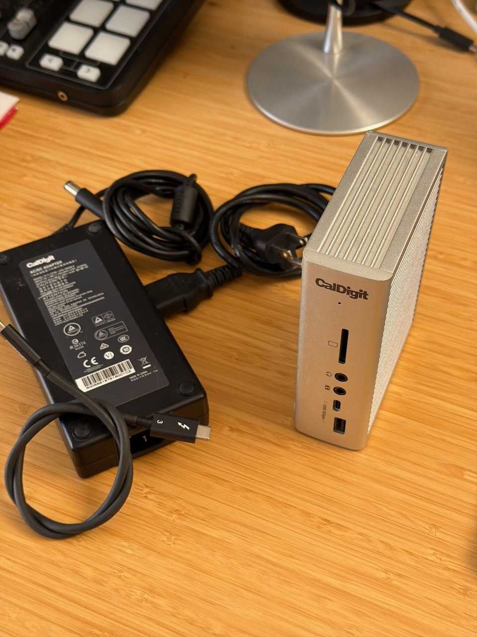 Dock/hub CalDigit Thunderbolt Station 3 Plus (TS3 Plus)