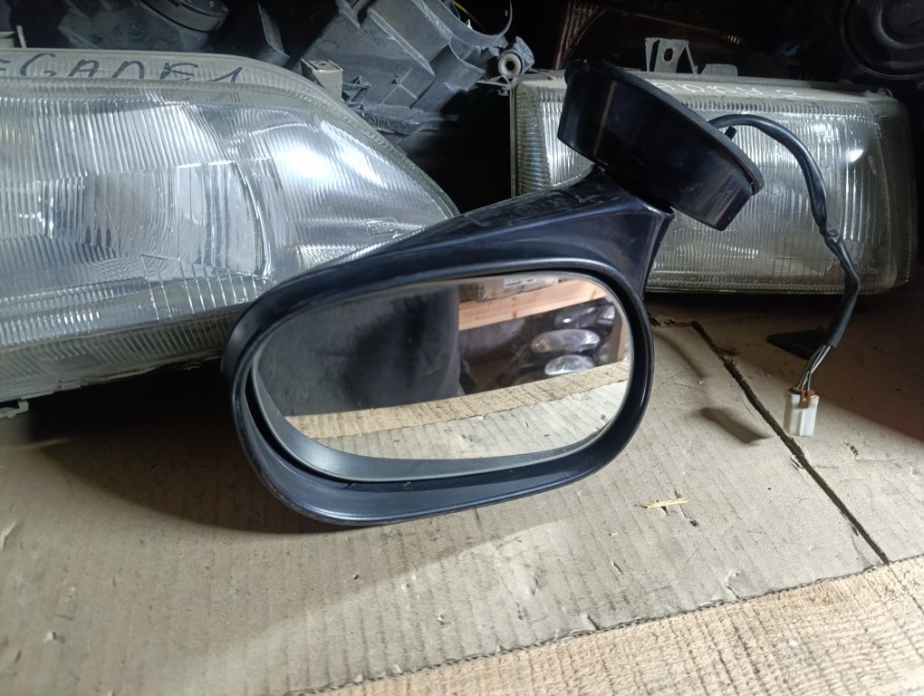 Зеркало дзеркало праве Mitsubishi Carisma Карізма