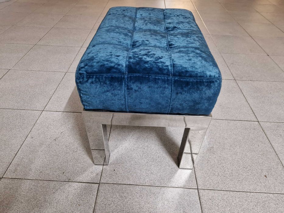 Banqueta em metal e veludo azul como nova
