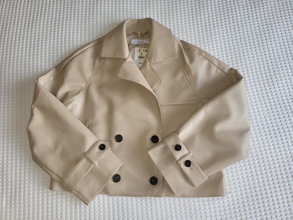 Kurtka Reserved beżowa oversize ekoskóra