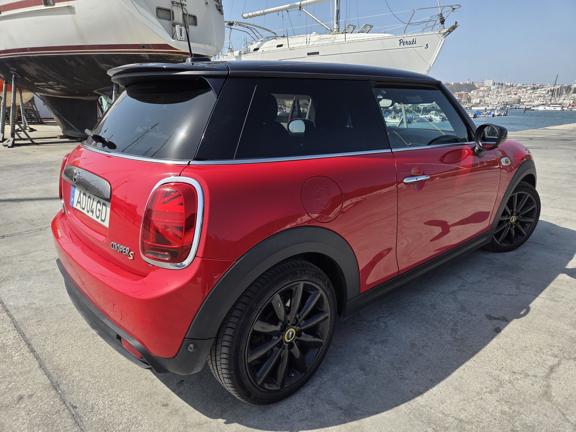 Mini Cooper S vermelho