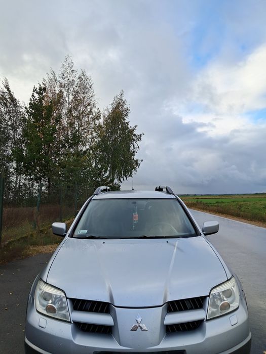 Mitsubishi Outlander I 2,4 benz.+gaz