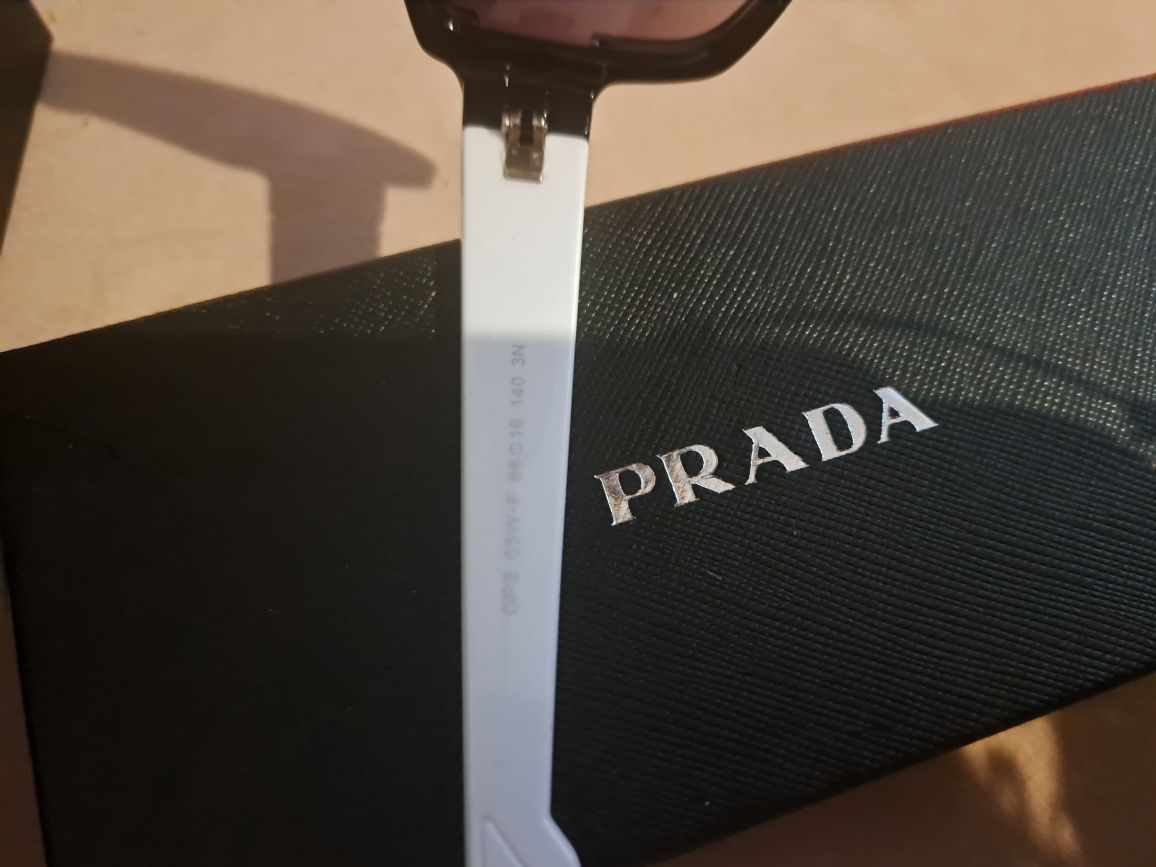 okulary  przeciwsłoneczne  prada