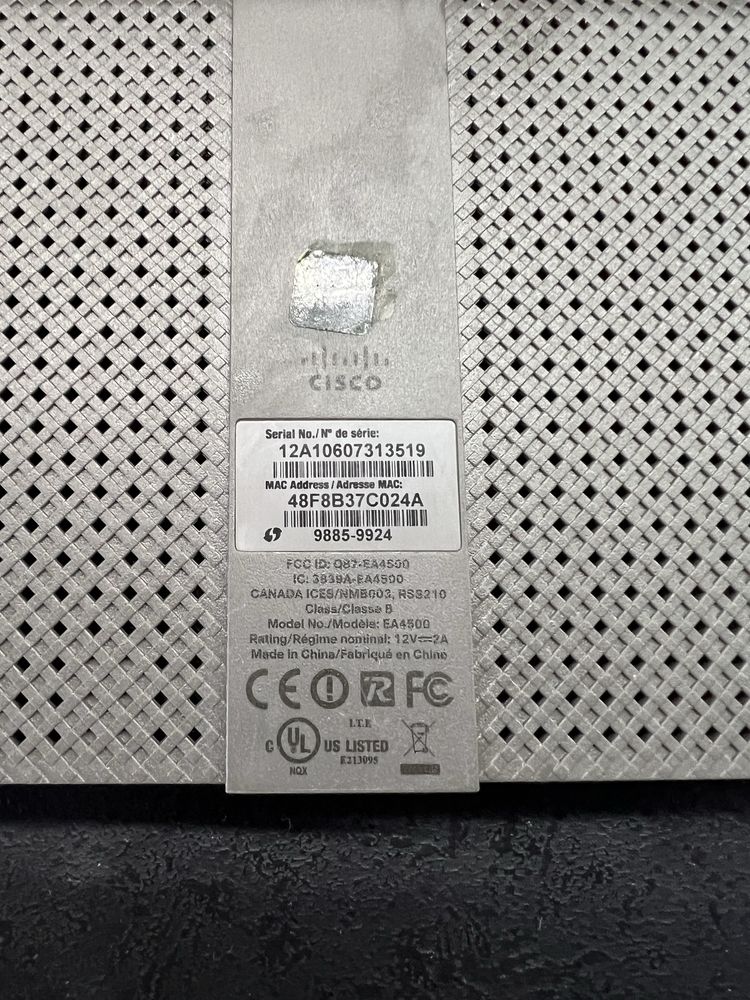 Cisco Linksys EA4500 Wireless Dual Band Wi-Fi Router
