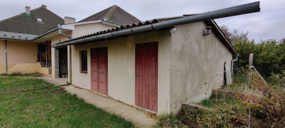 Большой дом, 4 комнаты+кухня, сад гараж. д. Чома, г. Берегово