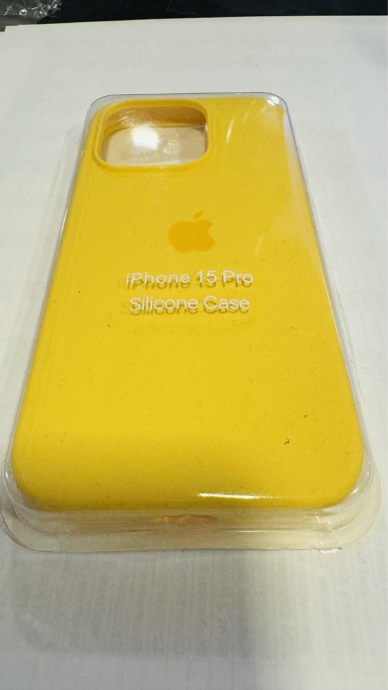 Etui silikonowe iphone 15 Pro żółte nowe