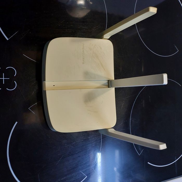 Роутер Mercusys MW305R