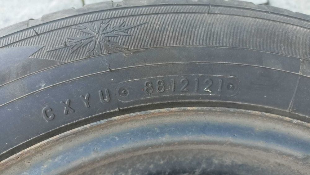 Komplet kół zimowych Falken/Toyo 175/65 R15 4x100
