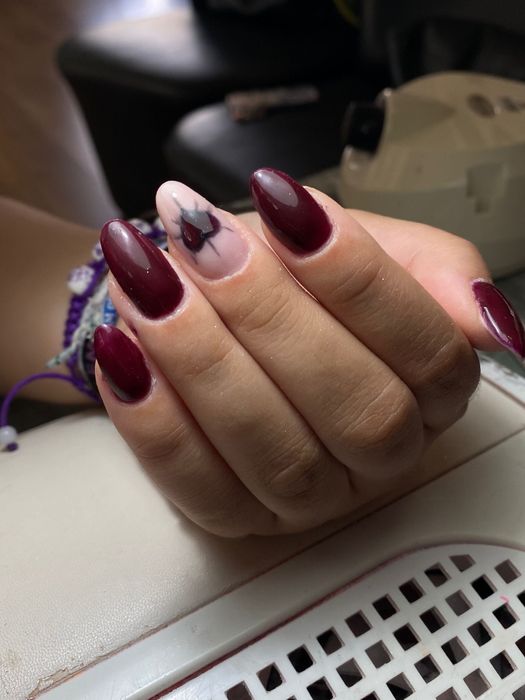 Unhas de gel (aplicaçao, manutencao , verniz gel)