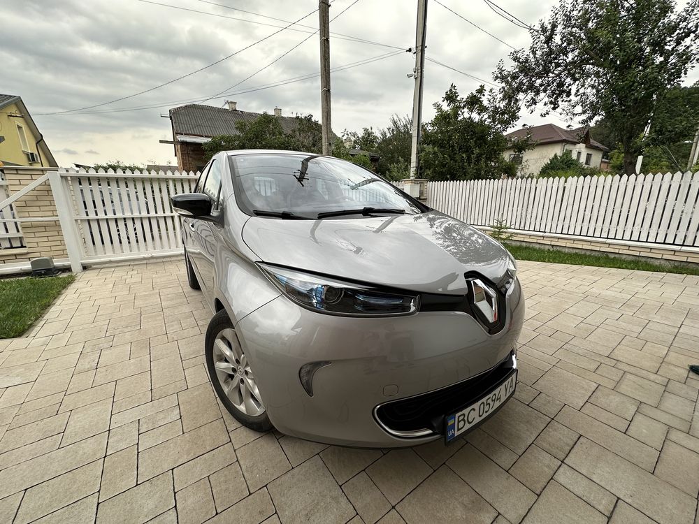 Продам Renault Zoe 2016 22kw
