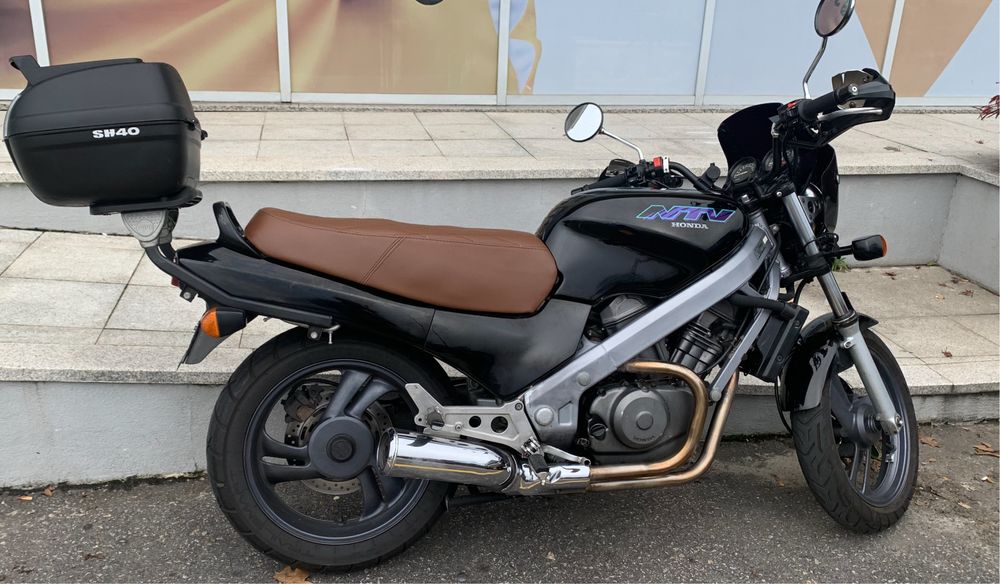 Honda NTV650 Revere