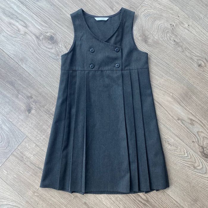 Шкільна сукня зріст 122