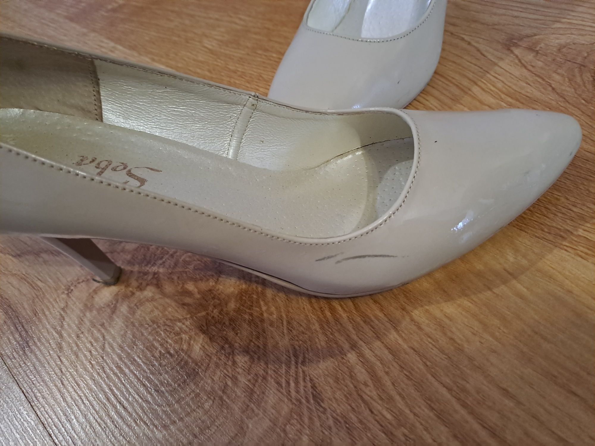 Buty na obcasie 40 Seba