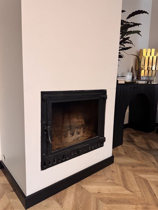 Wklad kominowy z kratkami wentylacyjnymi