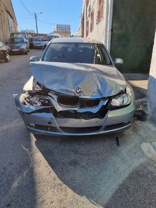 BMW 3 (E90) 316 i do ano 2007 REF motor: N43 B16 A para peças