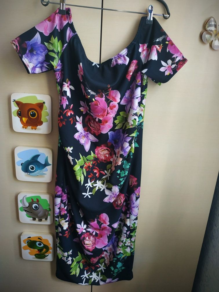 Платье boohoo для беременных нарядное для фотосессии в цветы